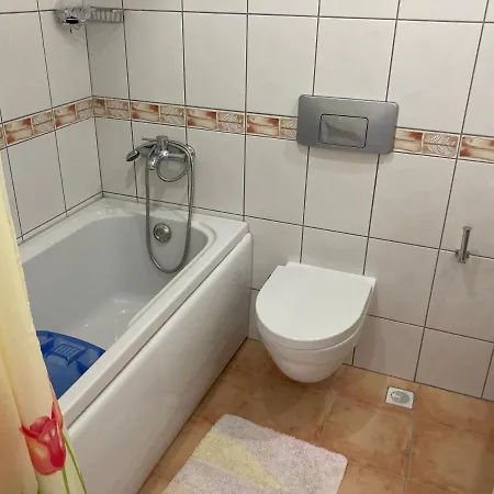 Beautiful Bright 3 Bed In Popular Sought After Private Gated Community Ferienhaus *