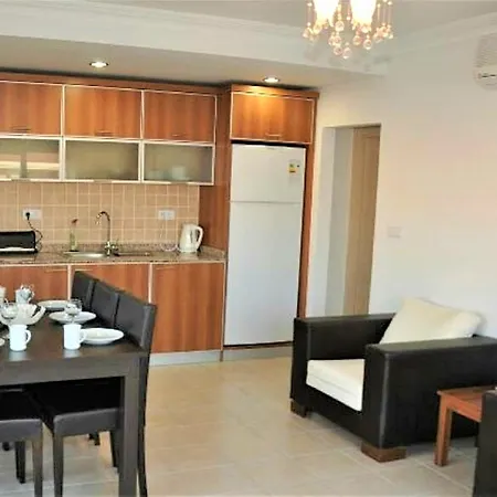 Beautiful Bright 3 Bed In Popular Sought After Private Gated Community Ferienhaus Antalya