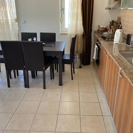 Beautiful Bright 3 Bed In Popular Sought After Private Gated Community 安塔利亚