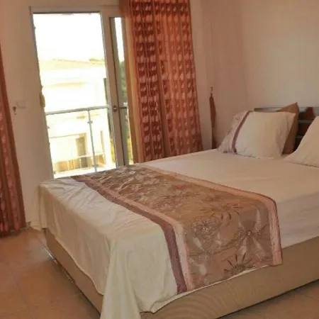 Beautiful Bright 3 Bed In Popular Sought After Private Gated Community *